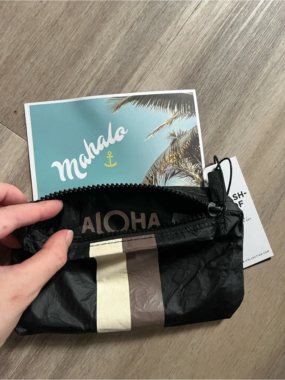 NWT ALOHA Collection Mini Pouch Le Voyageur Caffe On Black